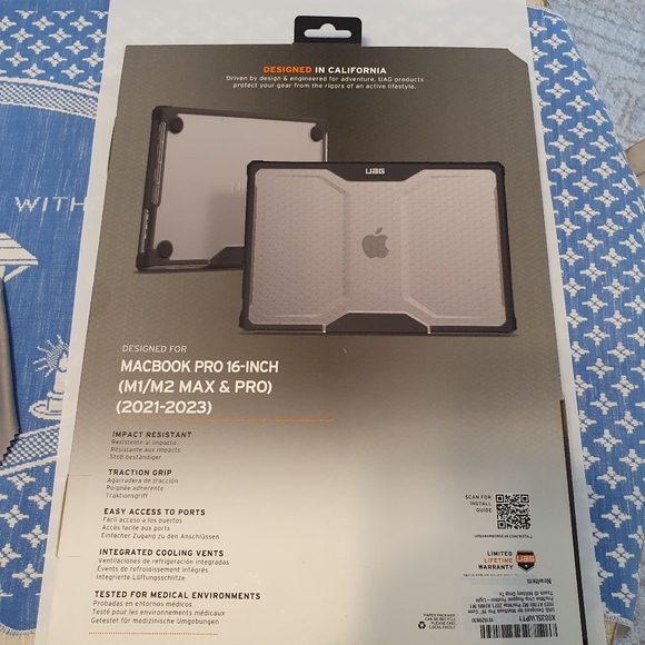 UAG MacBook pro 16 inch cover - Picture 7 of 7